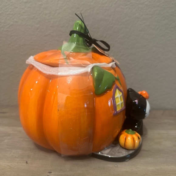 Sale! Hello Kitty Pumpkin Canister/Jar - Picture 5 of 7